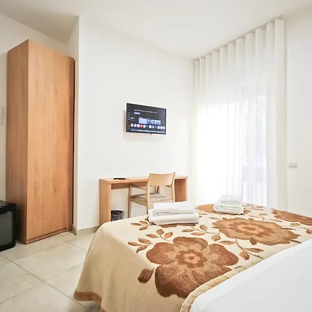 Estelle Pensión 3*
